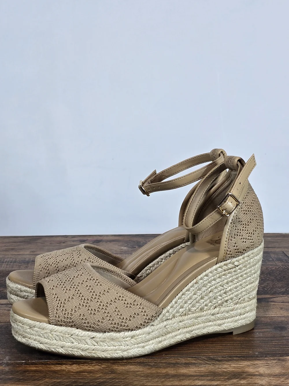 Cosy Island stylish beige